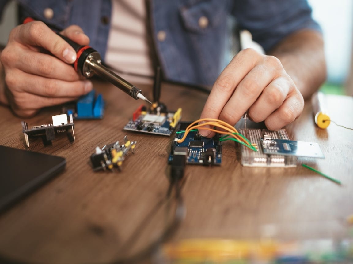 soldering electronic circuit board 1